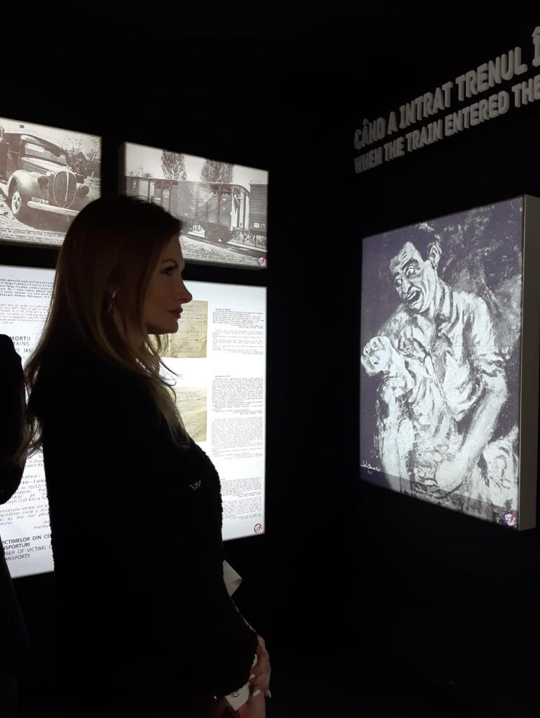 Expoziția „Viorica Agarici” a adus județul Neamț în inima Capitalei